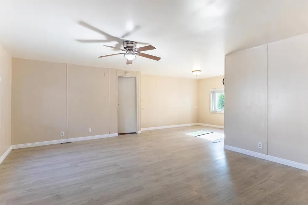 4660 N. River Road #80 Oceanside, CA 92057