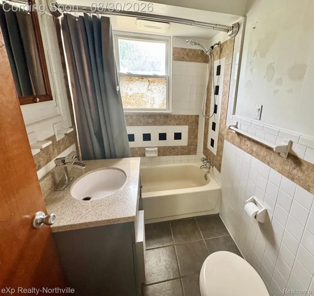 39089 Wade Road Romulus City, MI 48174