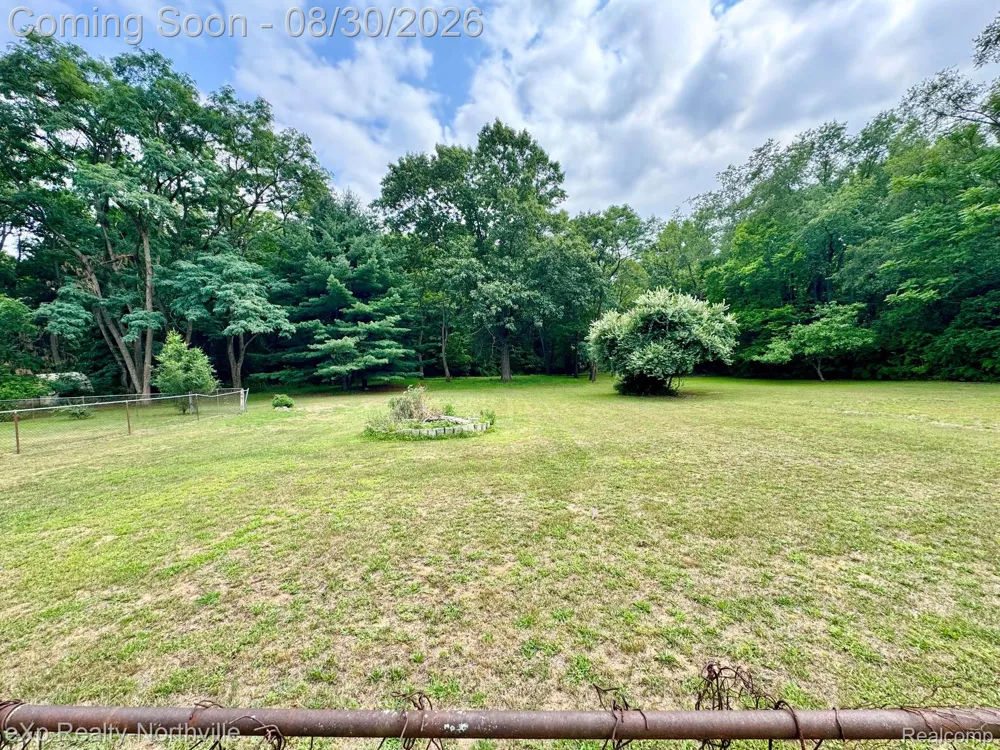 39089 Wade Road Romulus City, MI 48174