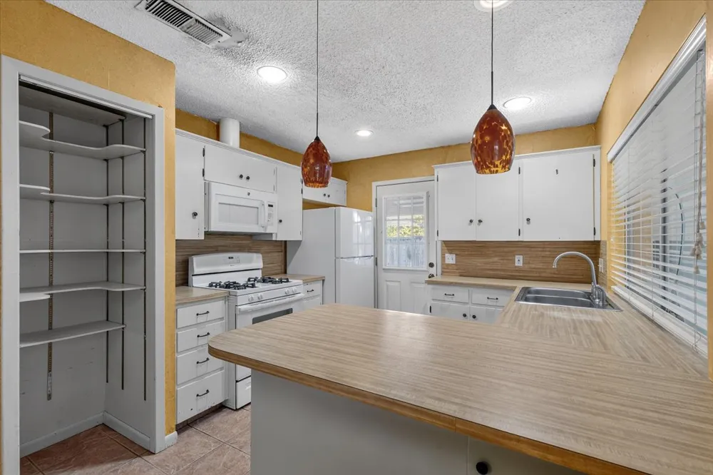 11309 January Drive Austin, TX 78753