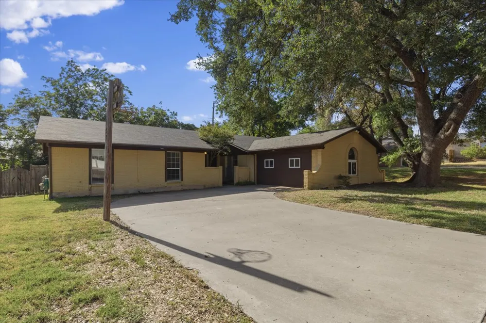11309 January Drive Austin, TX 78753