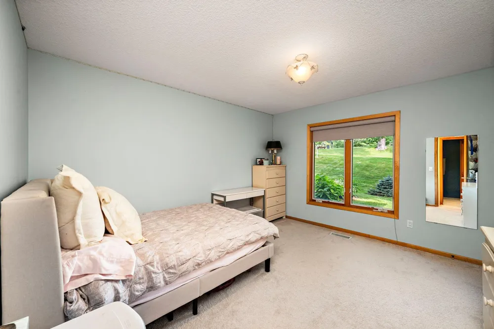 7021 Howard Lane Eden Prairie, MN 55346