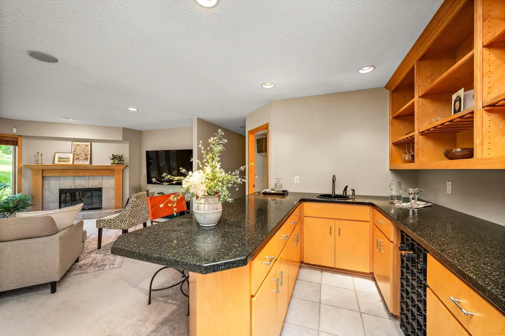 7021 Howard Lane Eden Prairie, MN 55346