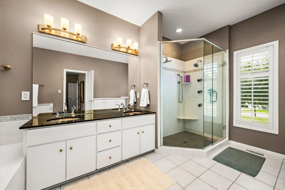 7021 Howard Lane Eden Prairie, MN 55346