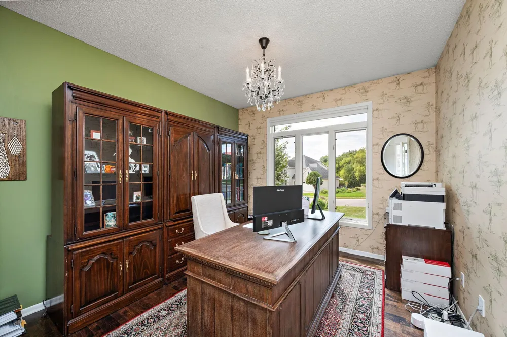7021 Howard Lane Eden Prairie, MN 55346