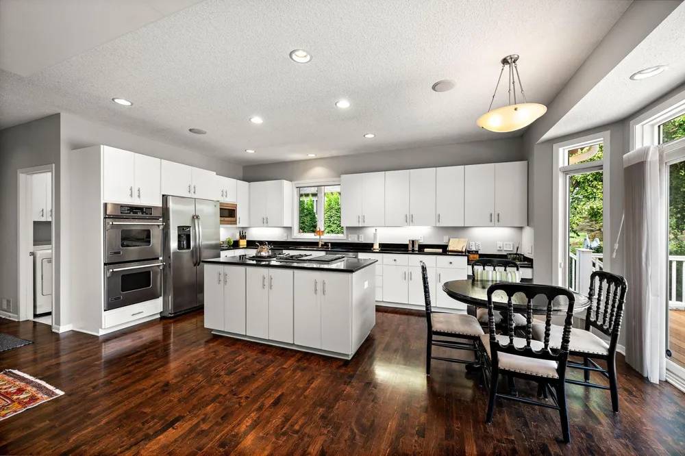 7021 Howard Lane Eden Prairie, MN 55346