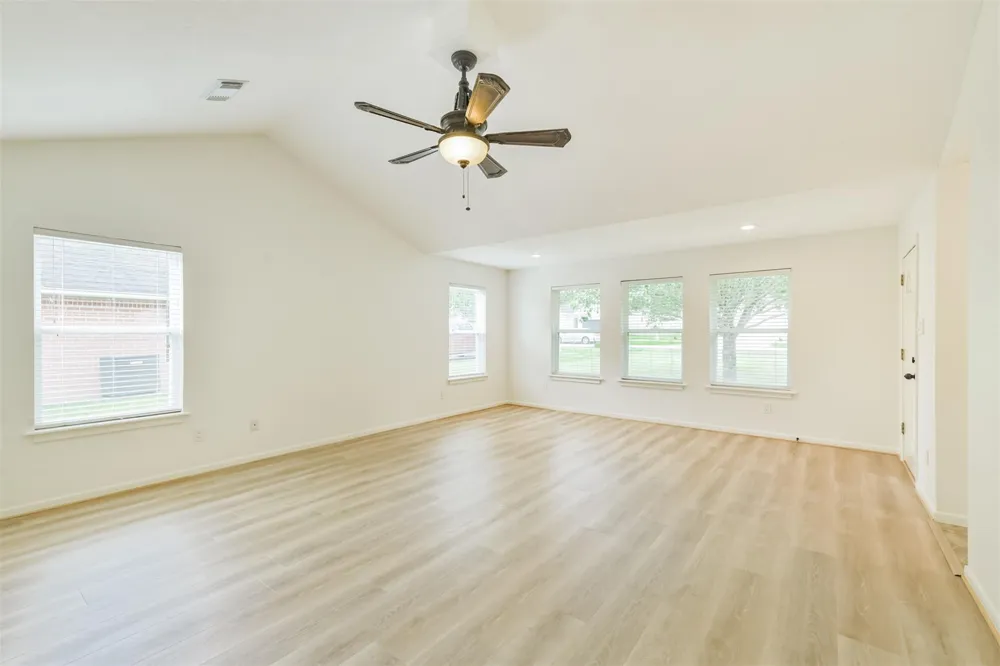 28814 Champion Oaks Drive Magnolia, TX 77354