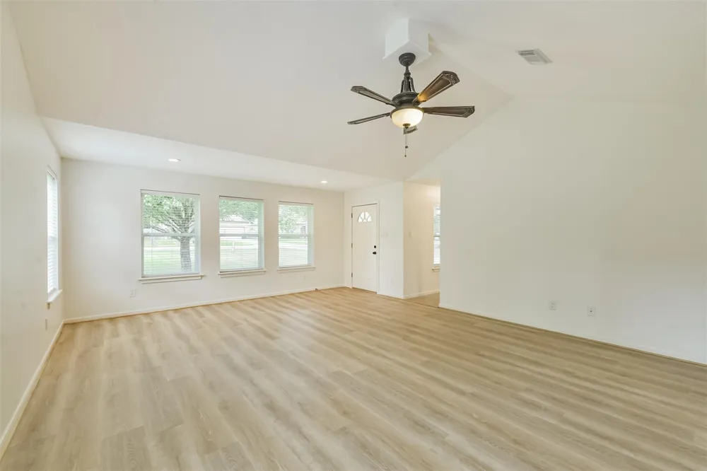 28814 Champion Oaks Drive Magnolia, TX 77354