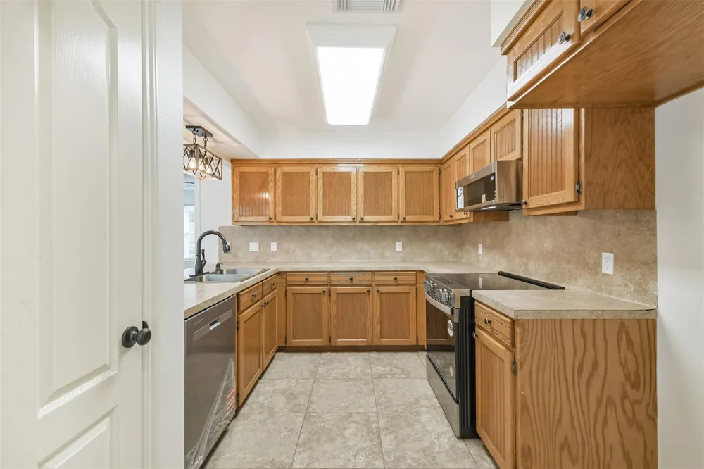 28814 Champion Oaks Drive Magnolia, TX 77354