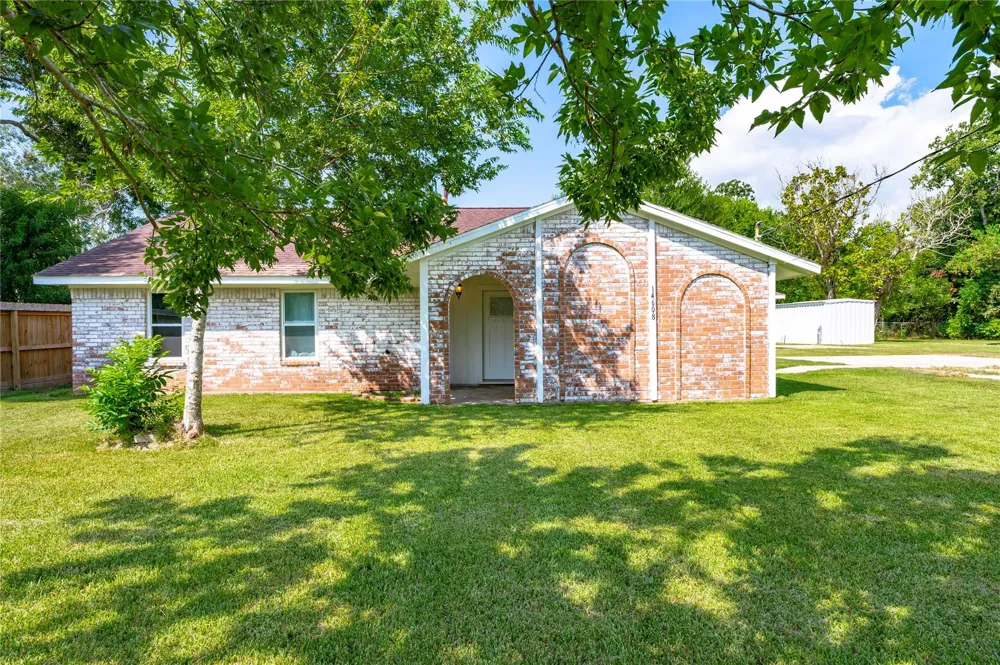 14608 Ash Road Santa Fe, TX 77517