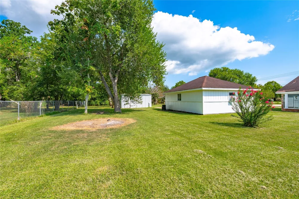 14608 Ash Road Santa Fe, TX 77517
