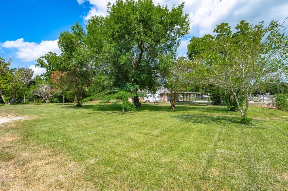 14608 Ash Road Santa Fe, TX 77517