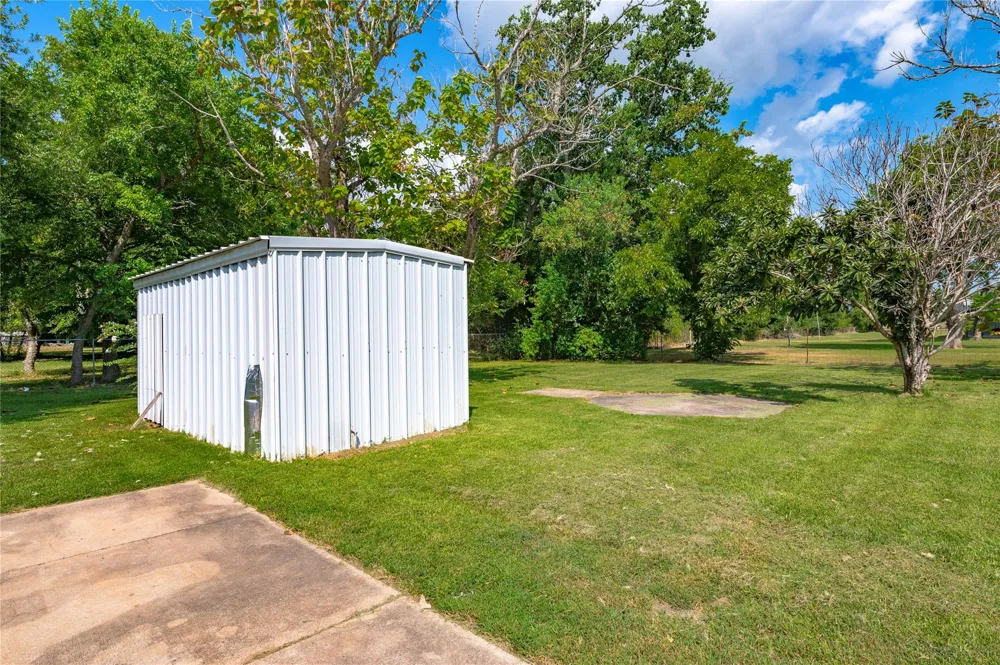14608 Ash Road Santa Fe, TX 77517