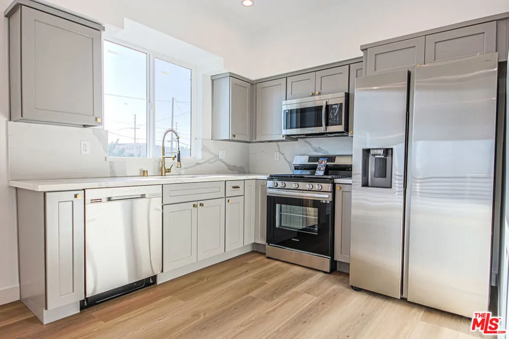 11443 Hatteras Street North Hollywood, CA 91601