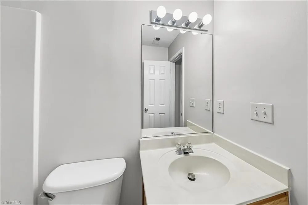 100 Carmel Court Kernersville, NC 27284