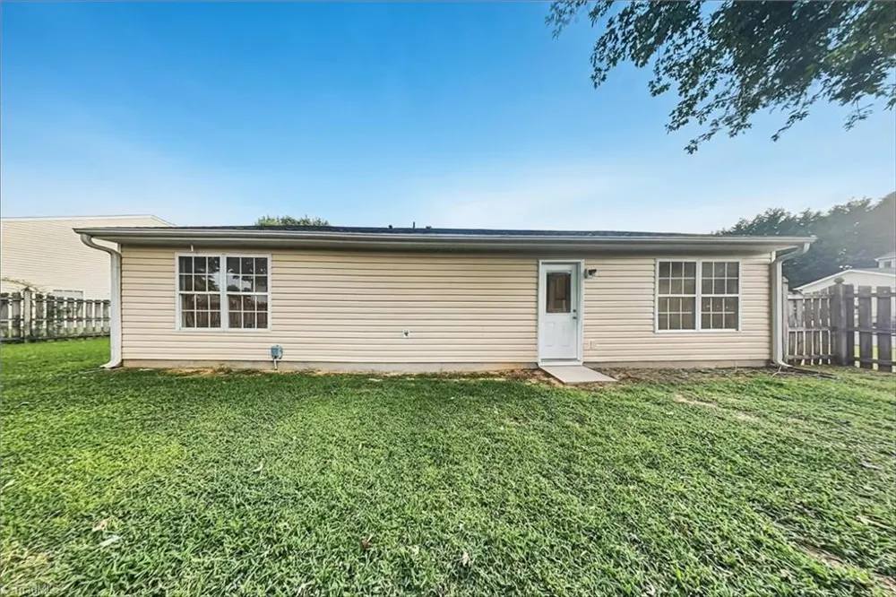 100 Carmel Court Kernersville, NC 27284