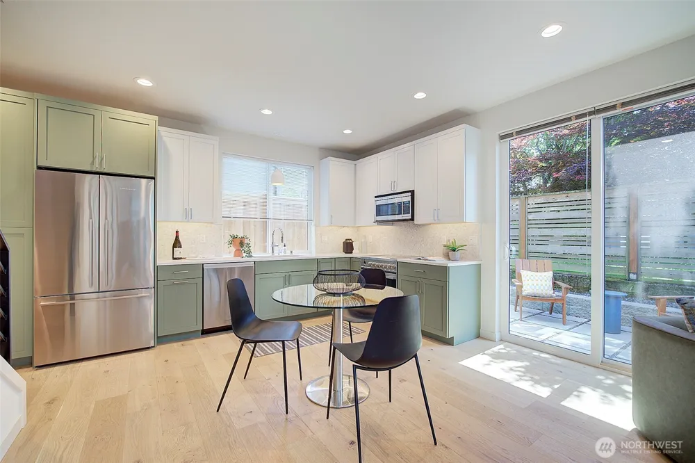 8319 25th Avenue NW Seattle, WA 98117