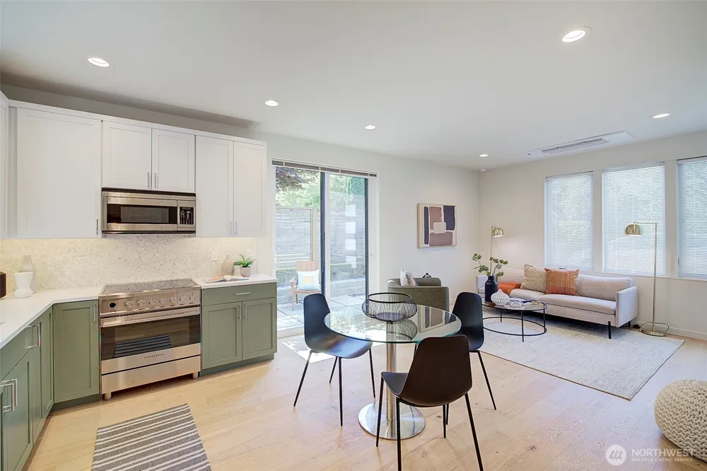 8319 25th Avenue NW Seattle, WA 98117