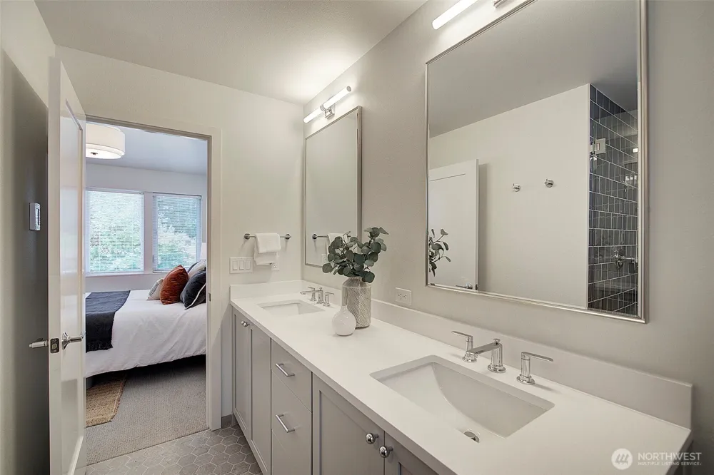 8319 25th Avenue NW Seattle, WA 98117