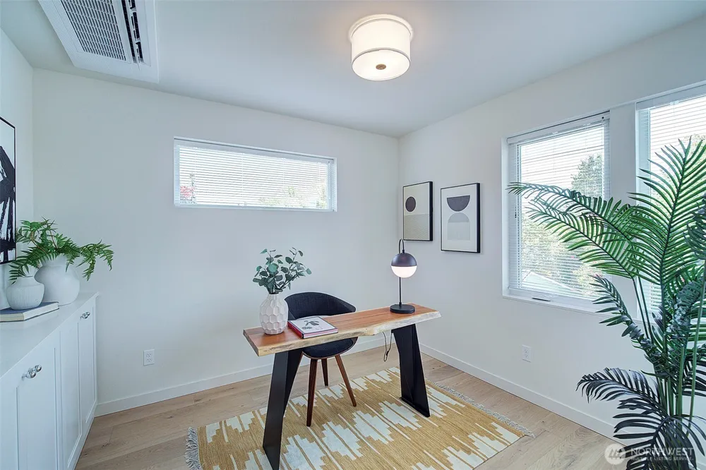 8319 25th Avenue NW Seattle, WA 98117