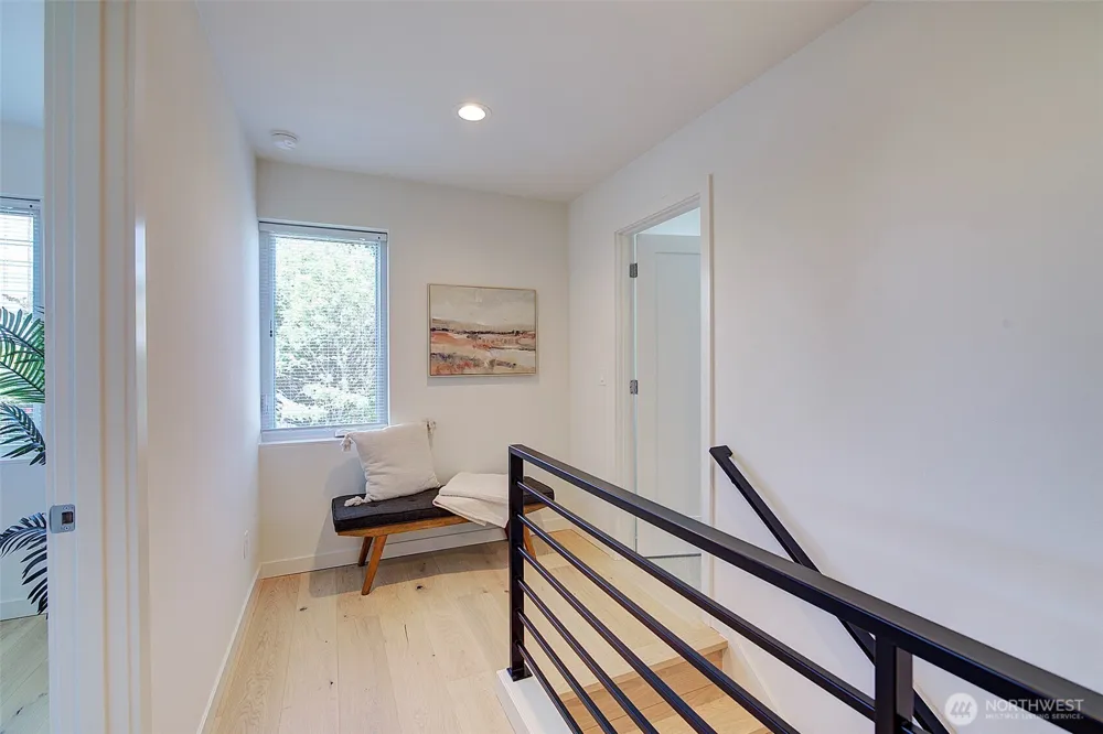 8319 25th Avenue NW Seattle, WA 98117