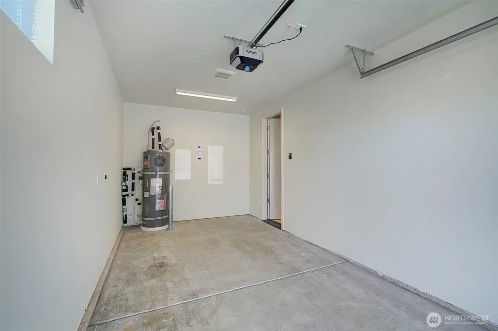 8319 25th Avenue NW Seattle, WA 98117
