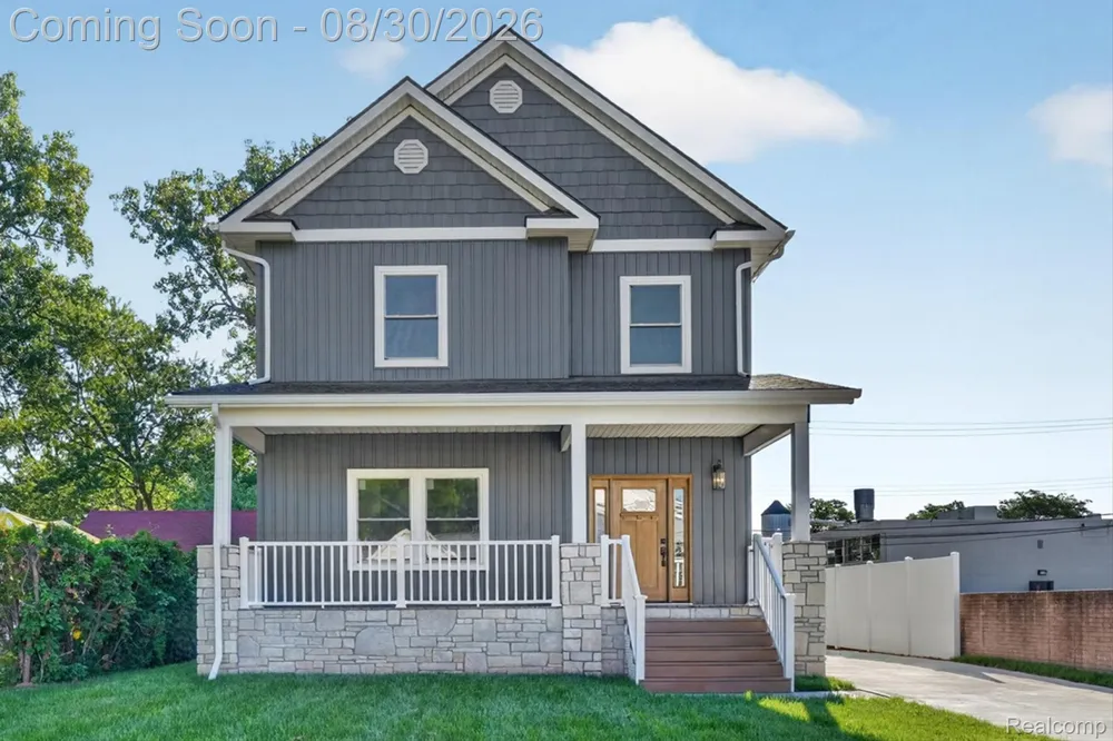 1820 Robina Avenue Berkley City, MI 48072