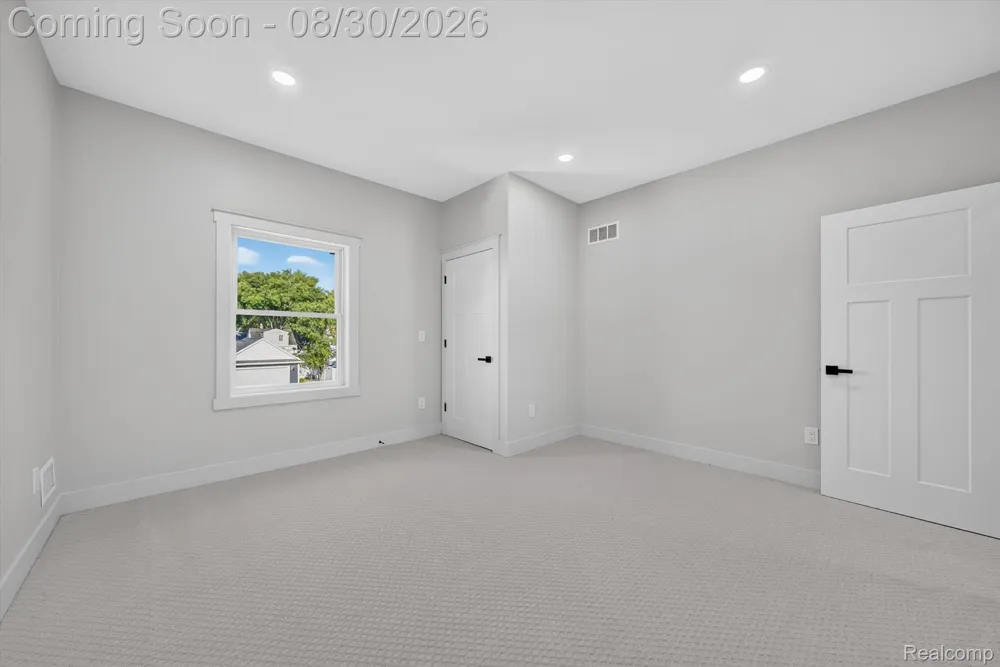 1820 Robina Avenue Berkley City, MI 48072