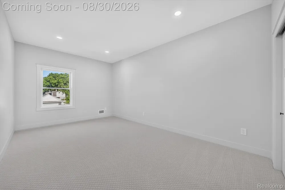 1820 Robina Avenue Berkley City, MI 48072