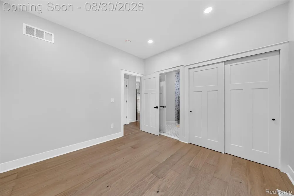 1820 Robina Avenue Berkley City, MI 48072