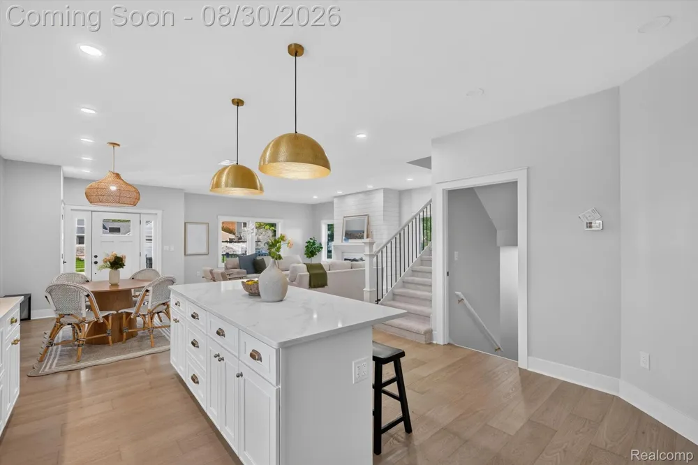 1820 Robina Avenue Berkley City, MI 48072