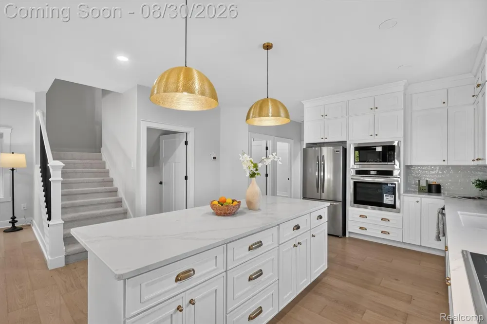 1820 Robina Avenue Berkley City, MI 48072
