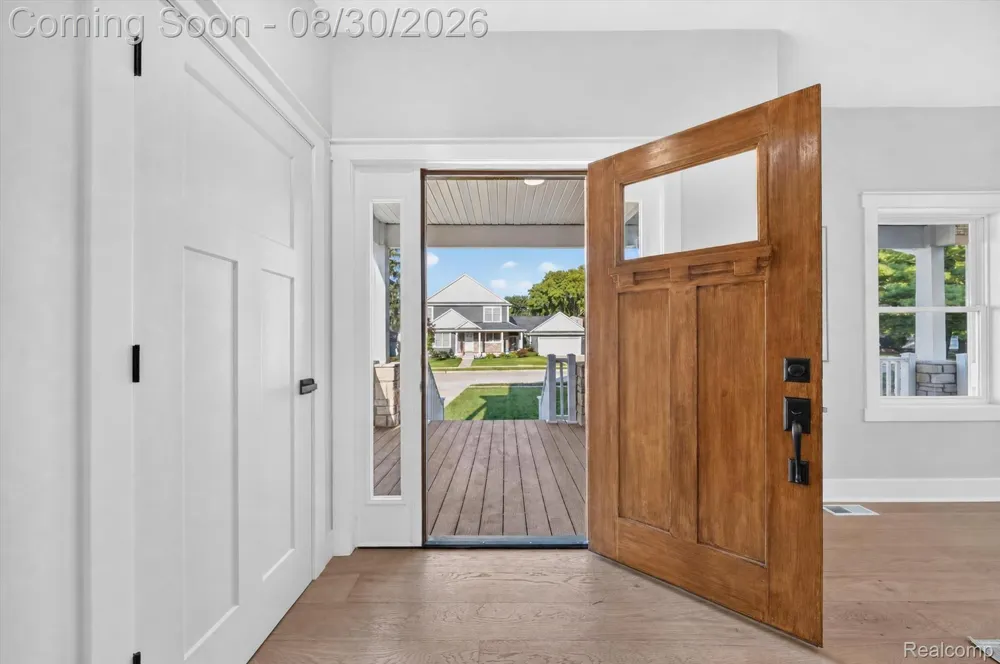 1820 Robina Avenue Berkley City, MI 48072