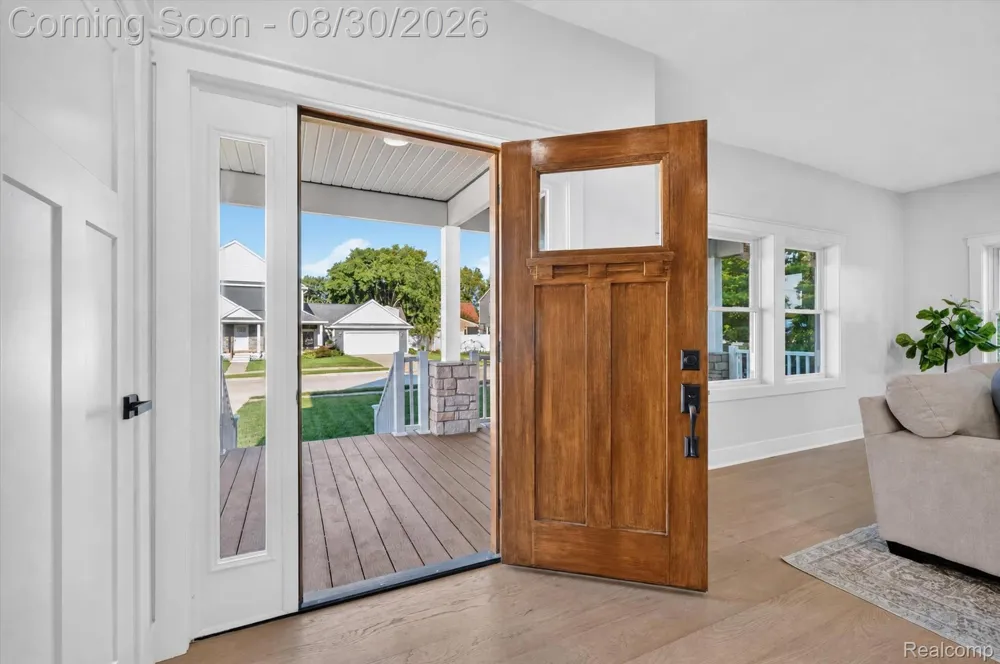 1820 Robina Avenue Berkley City, MI 48072