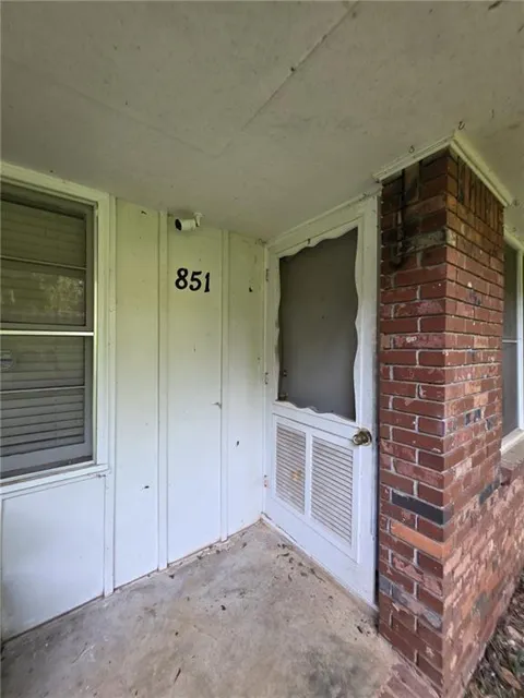 851 Rowland Street