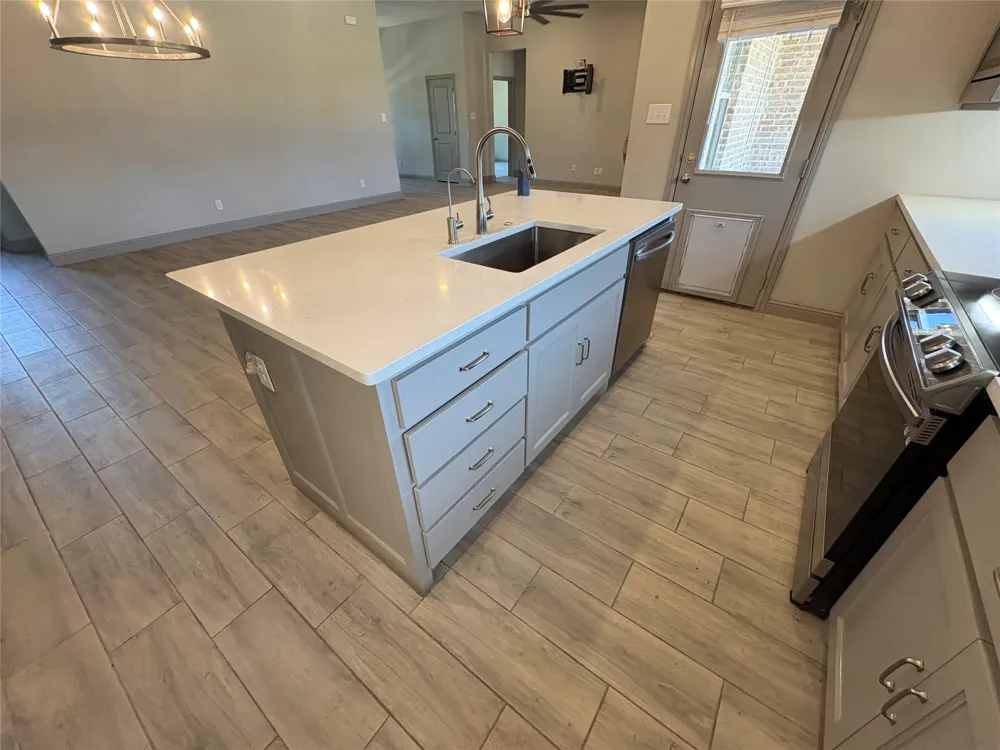100 Aslan Road Poolville, TX 76487