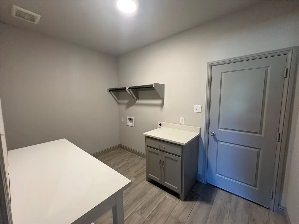 100 Aslan Road Poolville, TX 76487