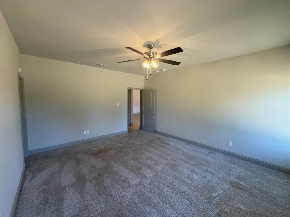 100 Aslan Road Poolville, TX 76487