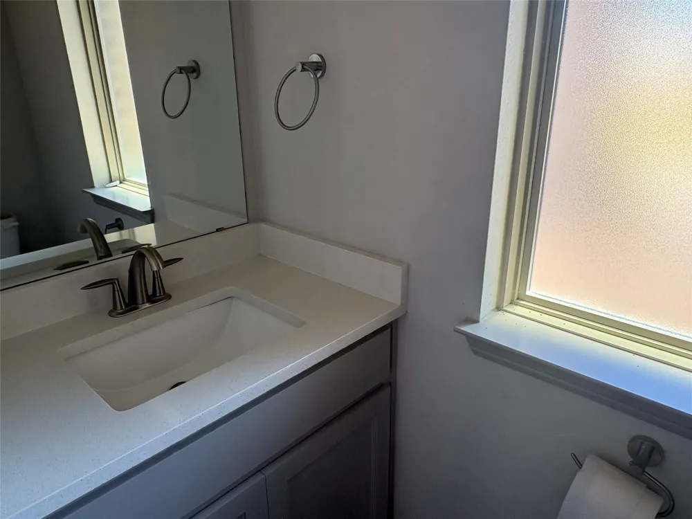 100 Aslan Road Poolville, TX 76487