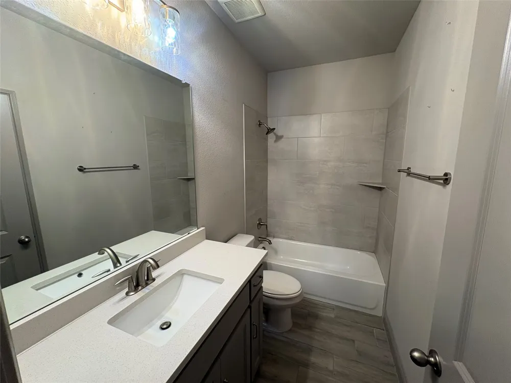 100 Aslan Road Poolville, TX 76487