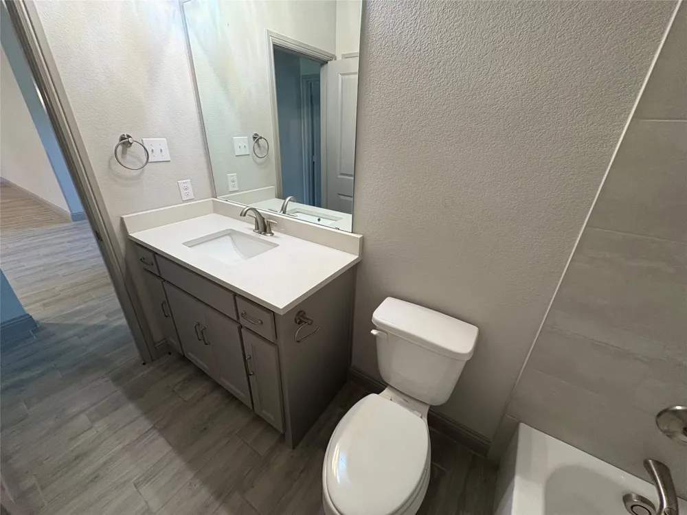100 Aslan Road Poolville, TX 76487
