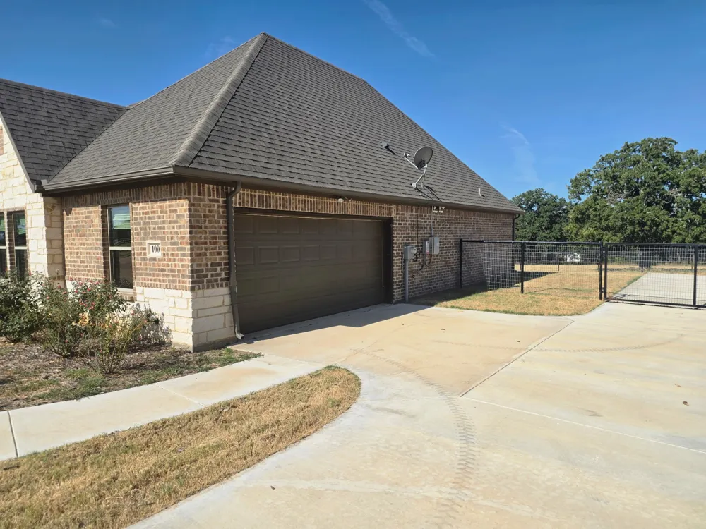 100 Aslan Road Poolville, TX 76487