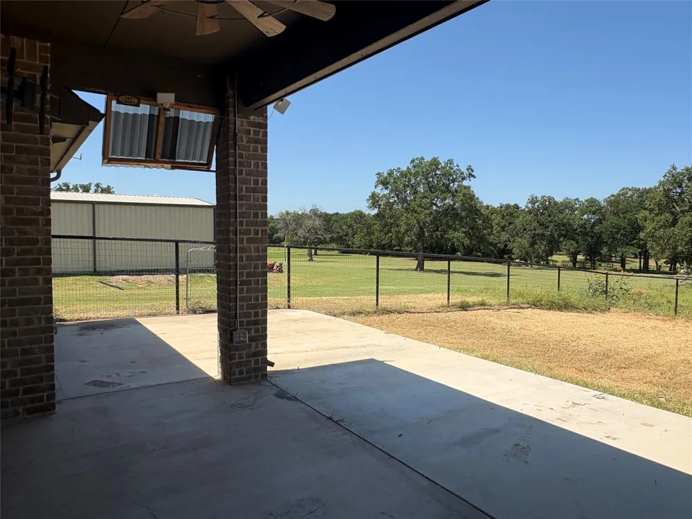 100 Aslan Road Poolville, TX 76487