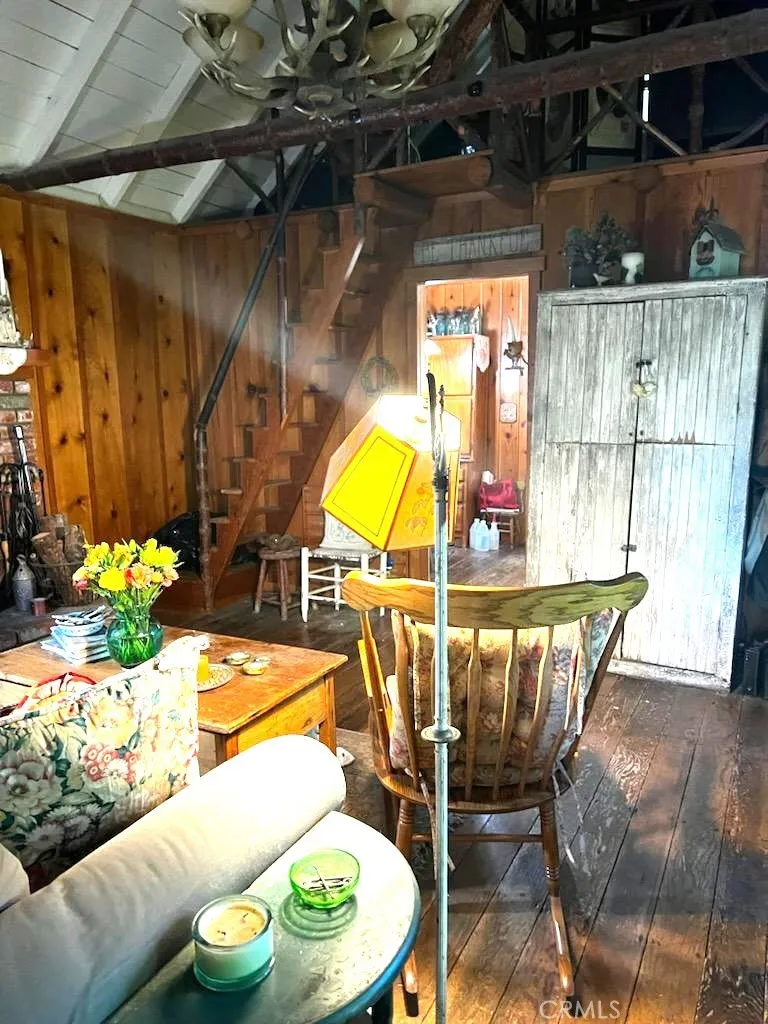 7877 Holly Lake Arrowhead, CA 92352