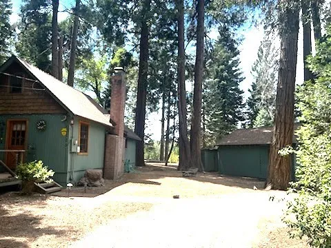 7877 Holly Lake Arrowhead, CA 92352