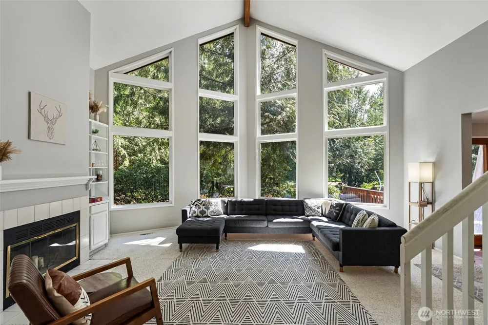 41 E Westlake Place Allyn, WA 98524