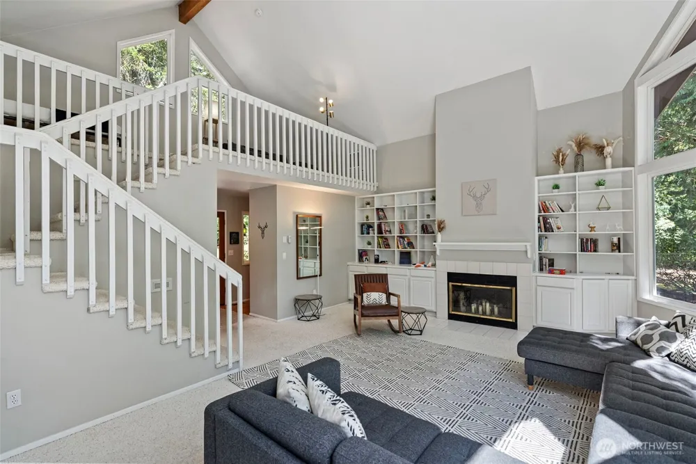 41 E Westlake Place Allyn, WA 98524