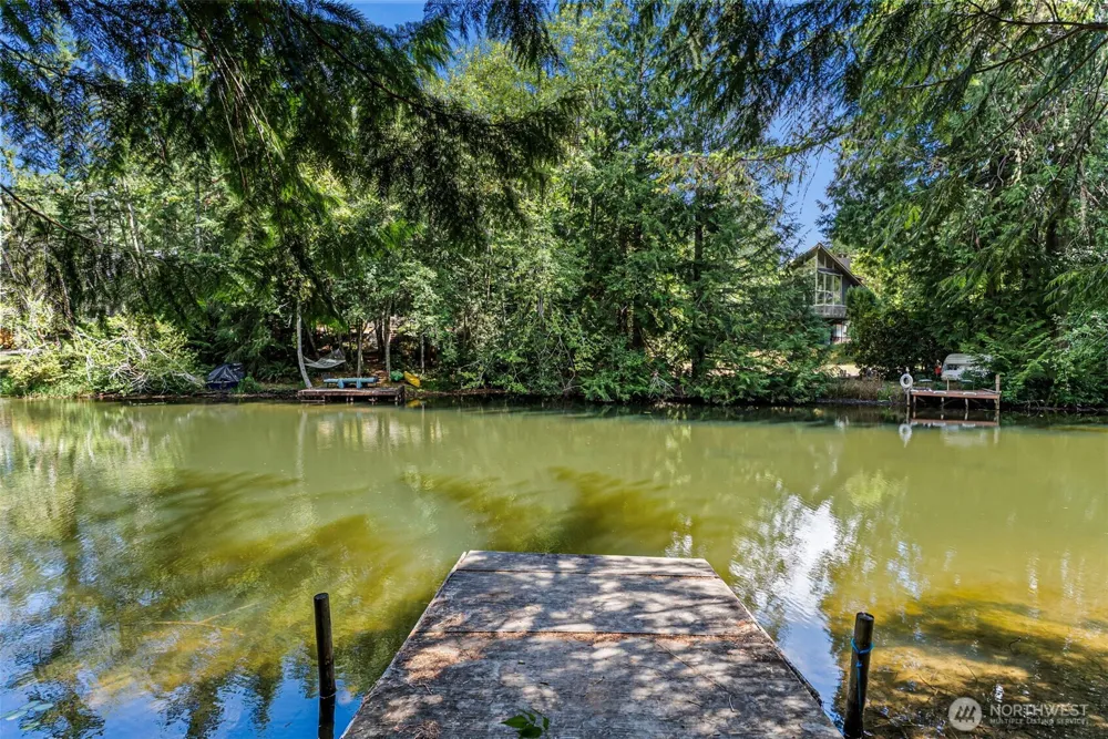 41 E Westlake Place Allyn, WA 98524
