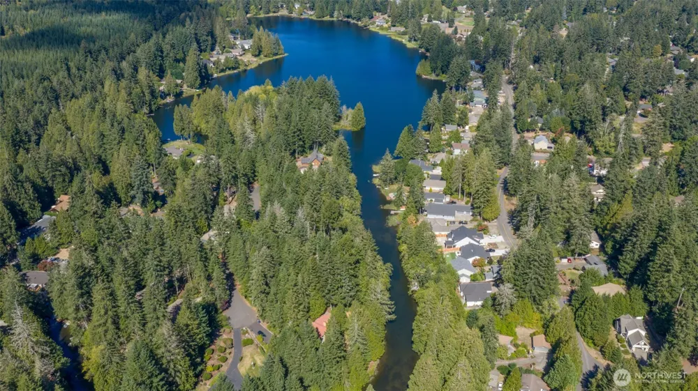 41 E Westlake Place Allyn, WA 98524