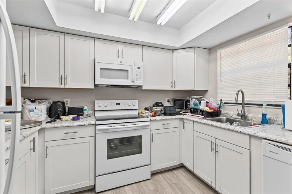 1910 W SLIGH AVENUE #E102 Tampa, FL 33604